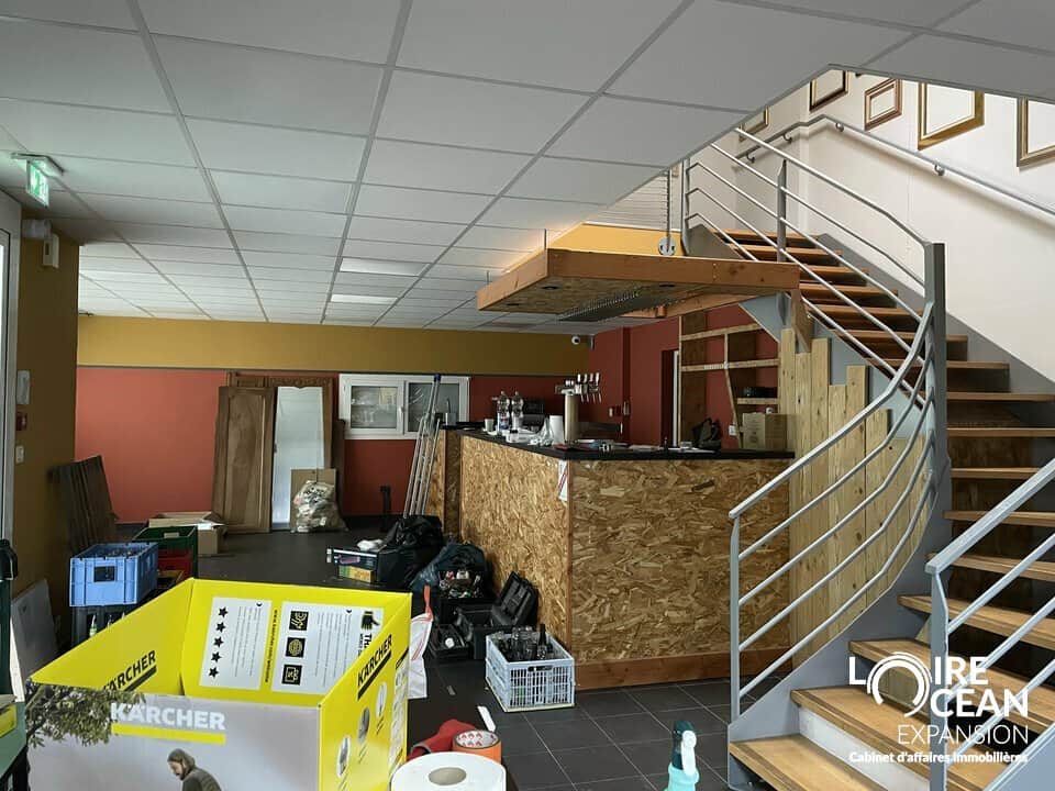 Local commercial · 279 m² · Location — photo 1