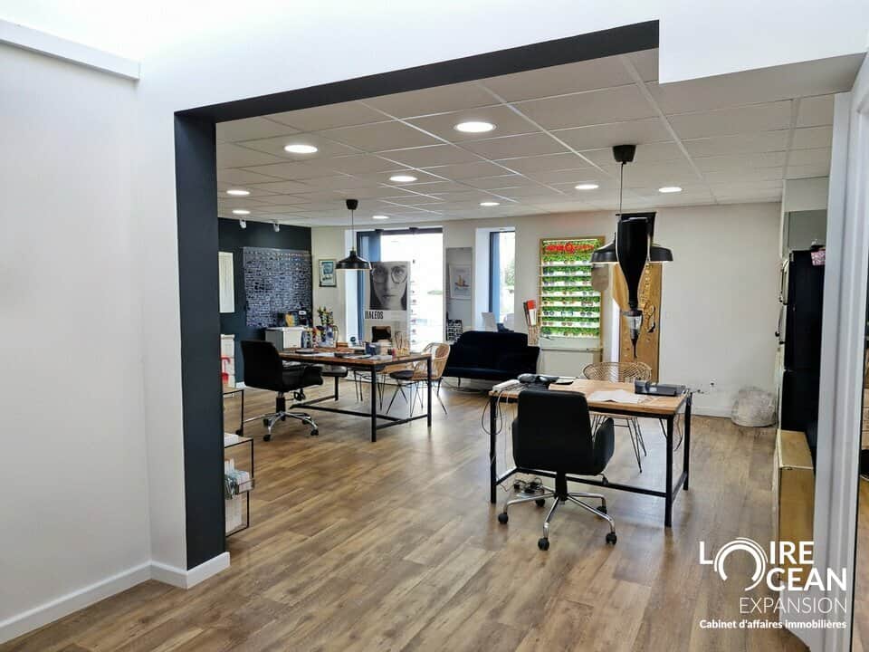 Local commercial · 135 m² · Location — photo 1