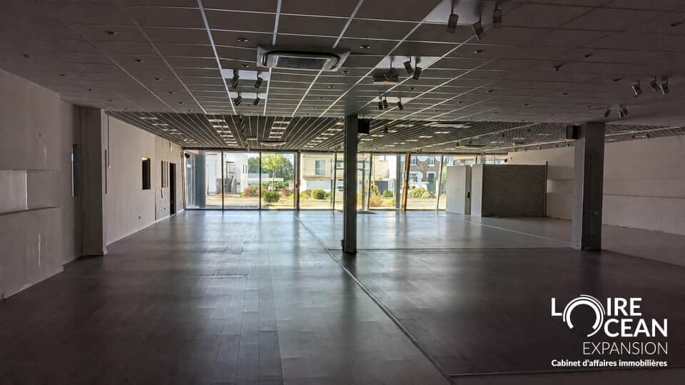 Local commercial · 780 m² · Location — photo 1