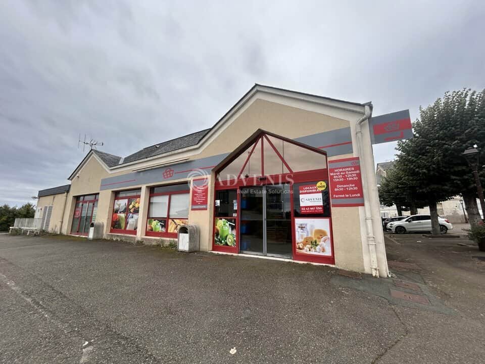 Local commercial · 341 m² · Achat des murs — photo 1