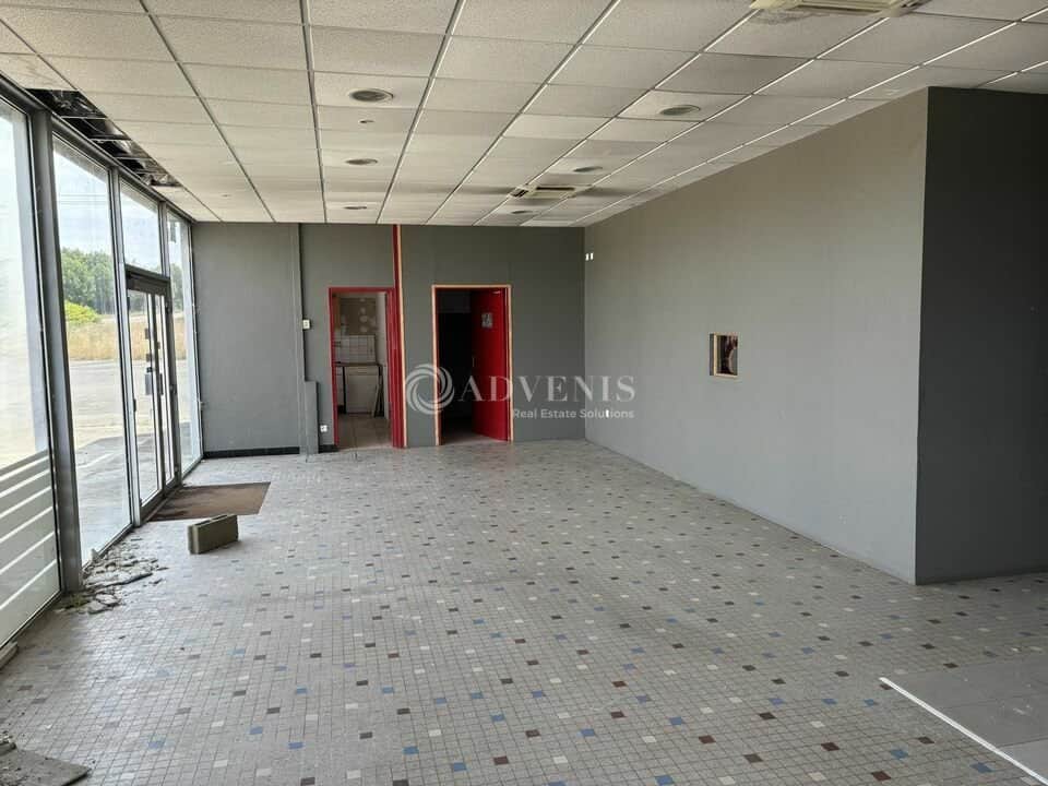Local commercial · 147 m² · Location — photo 1