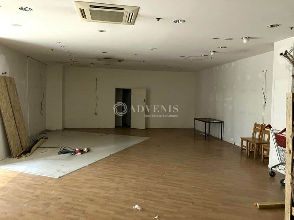Local commercial · 126 m² · Location — photo 1