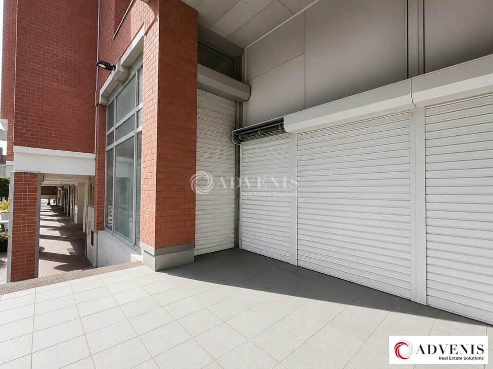 Local commercial · 229 m² · Location — photo 1
