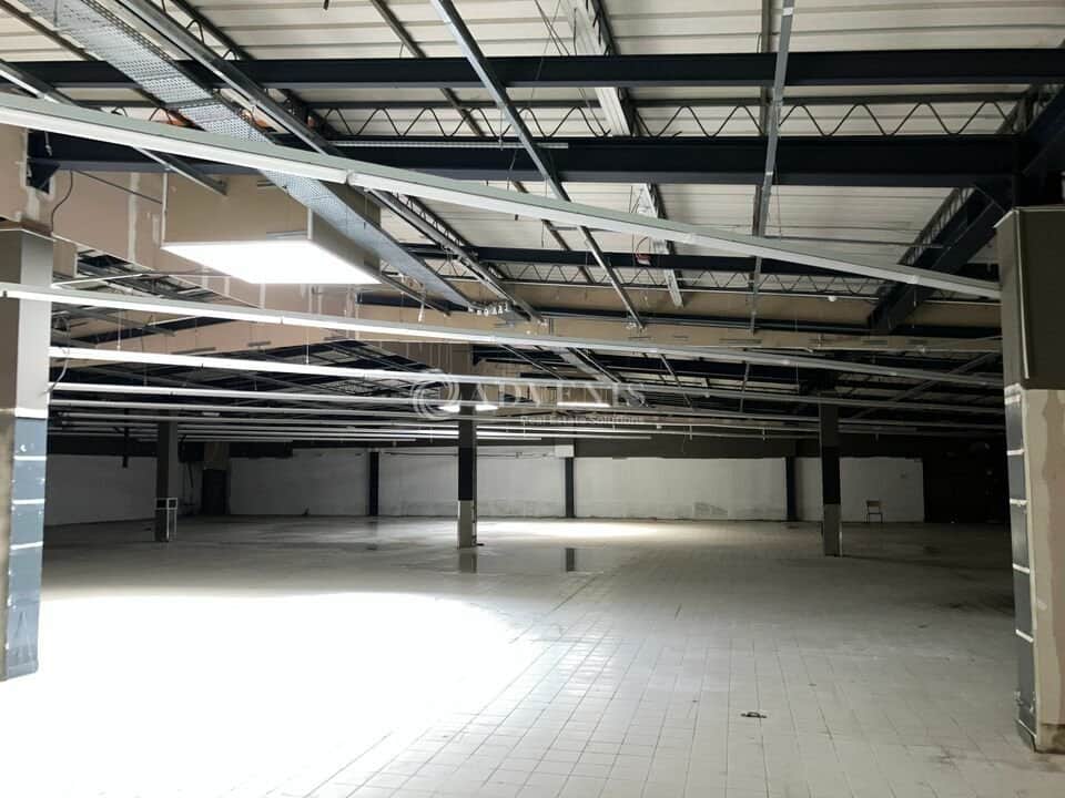 Local commercial · 1480 m² · Achat des murs — photo 1
