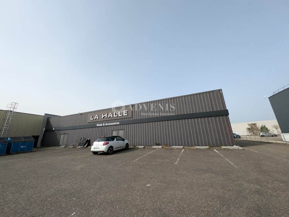 Local commercial · 960 m² · Location — photo 1