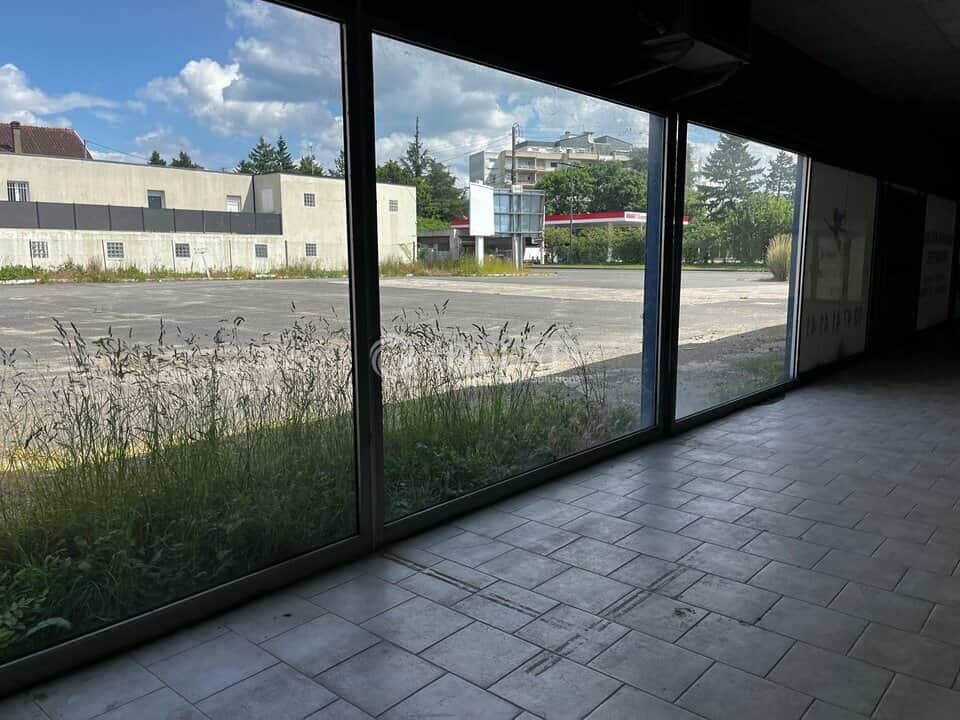 Local commercial · 500 m² · Achat des murs — photo 1
