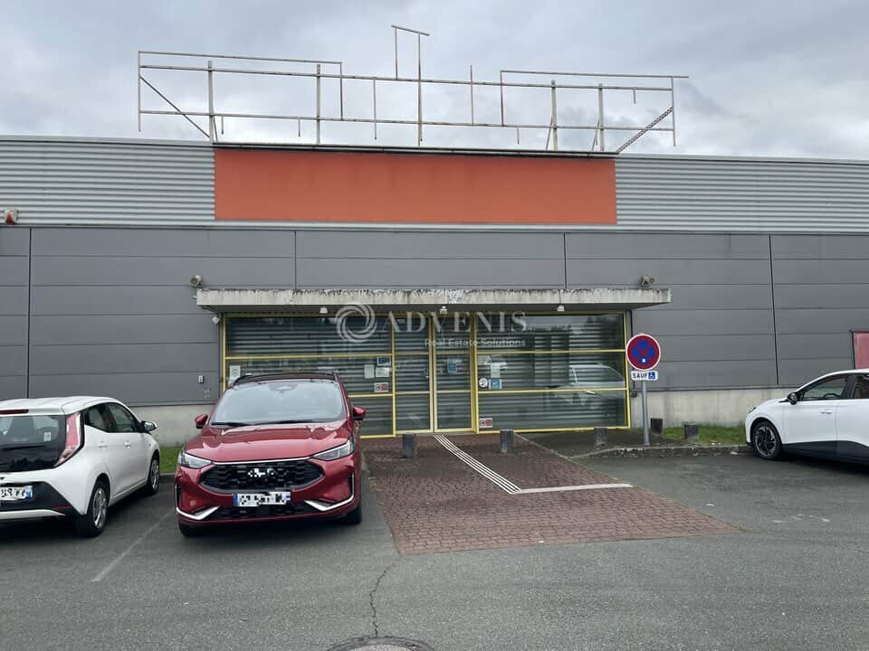 Local commercial · 900 m² · Location — photo 1