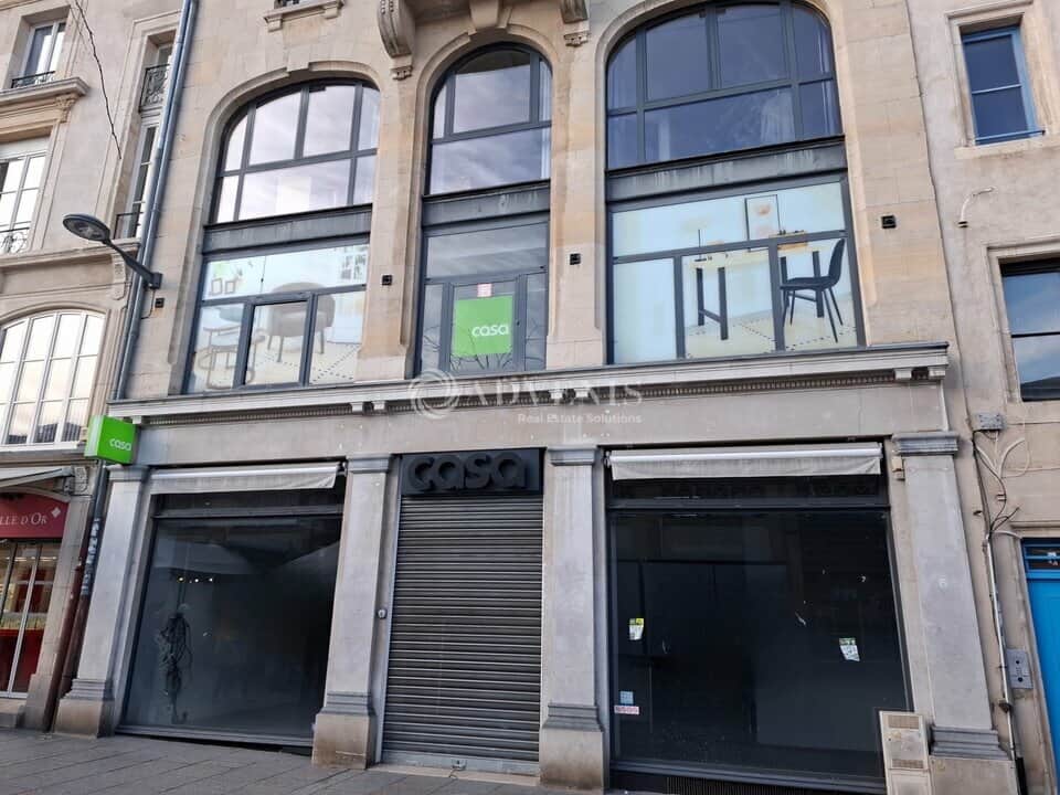 Local commercial · 498 m² · Location — photo 1