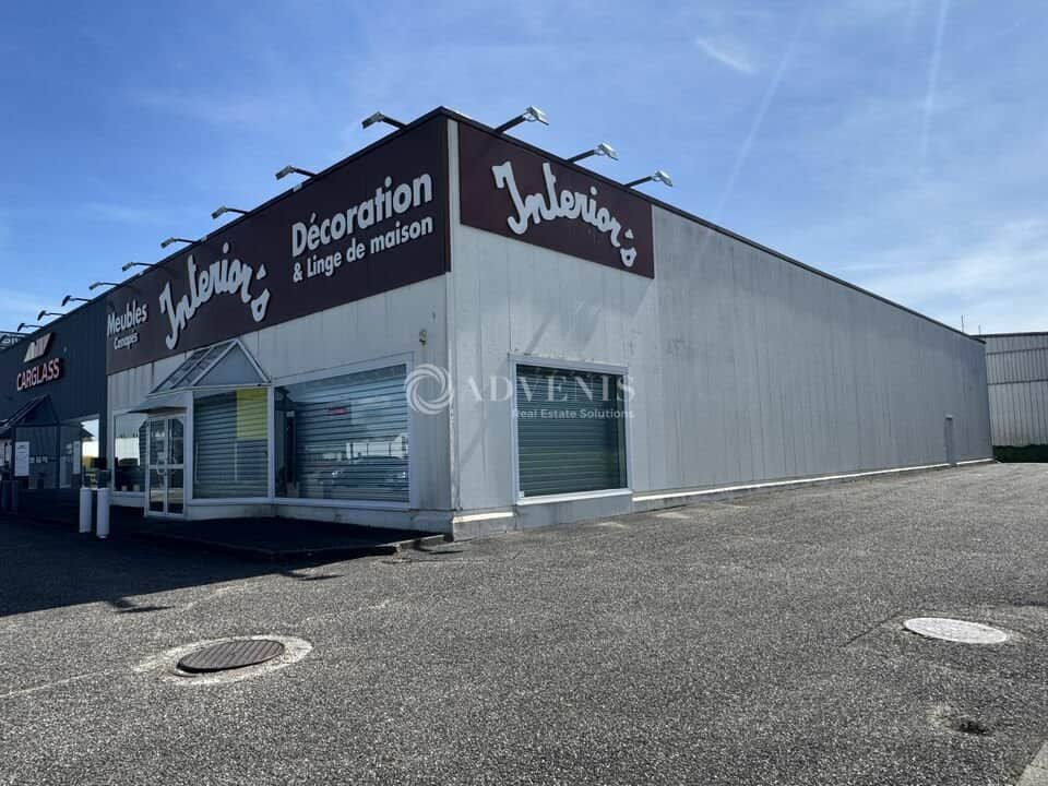 Local commercial · 460 m² · Location — photo 1