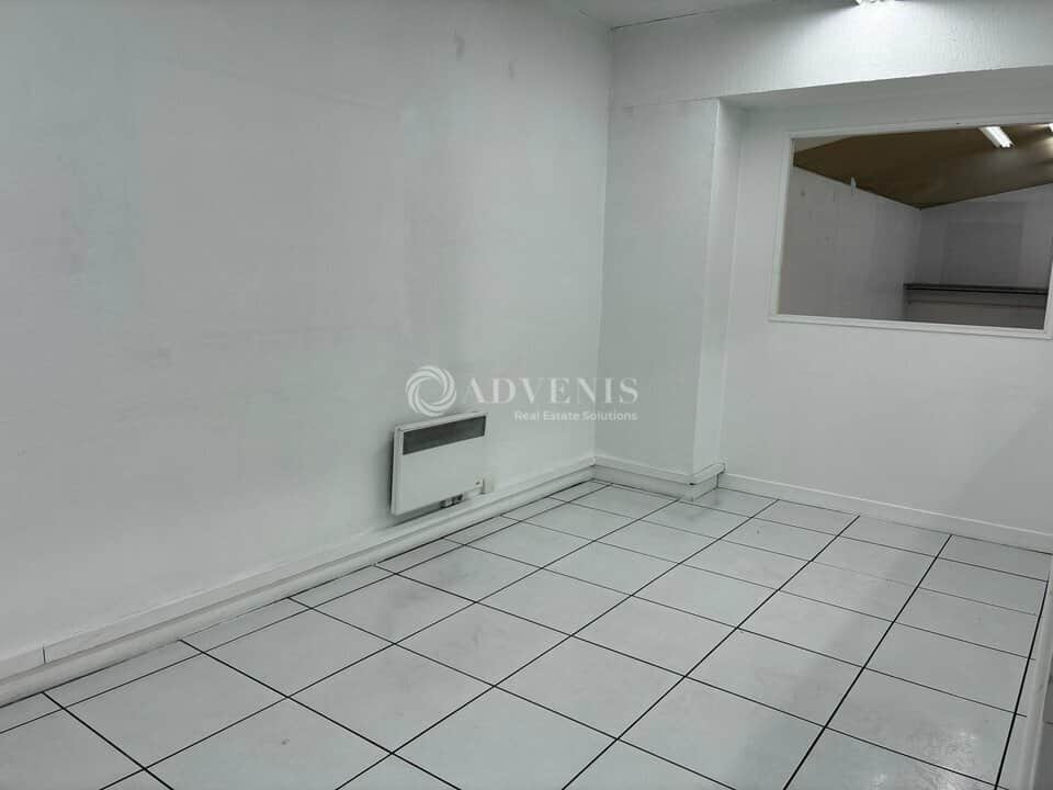 Local commercial · 196 m² · Achat des murs — photo 1