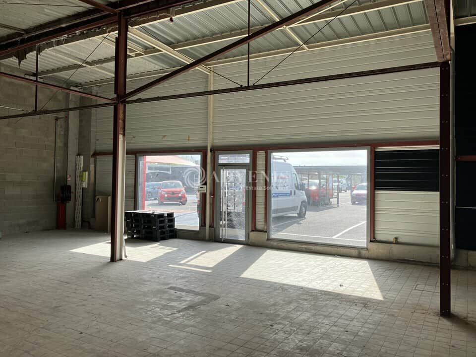 Local commercial · 134 m² · Location — photo 1