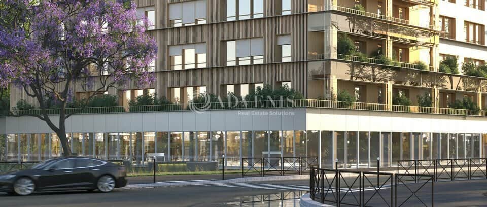 Local commercial · 602 m² · Location — photo 1