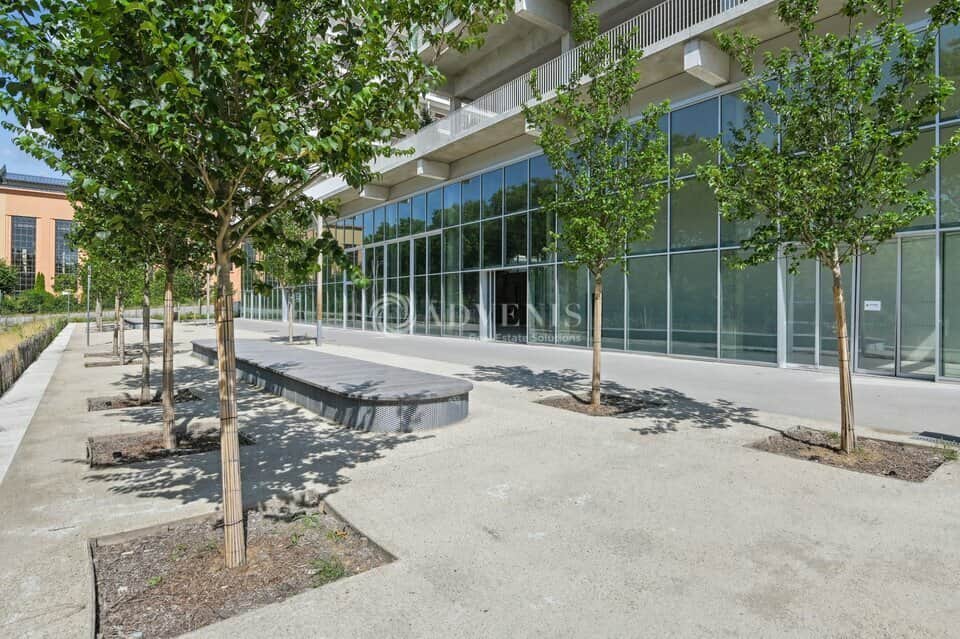 Local commercial · 2274 m² · Location — photo 1
