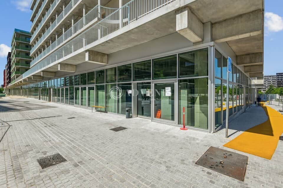 Local commercial · 1119 m² · Location — photo 1
