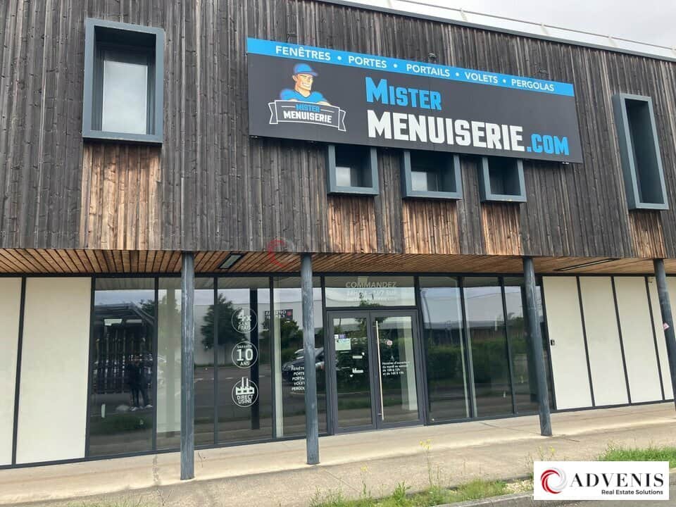 Local commercial · 446 m² · Location — photo 1