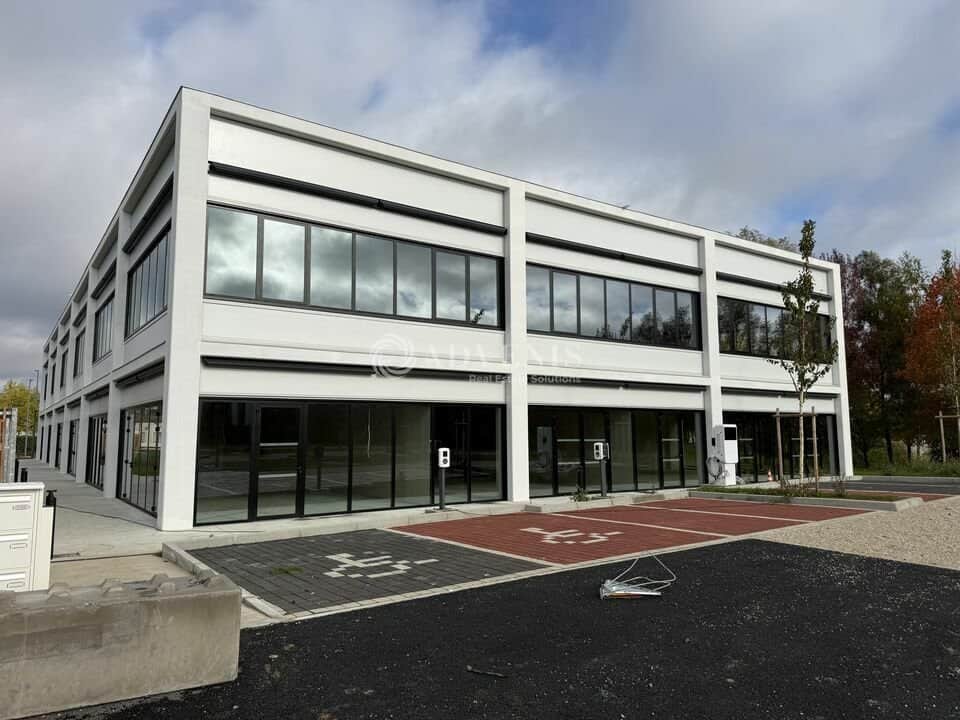Local commercial · 1921 m² · Location — photo 1