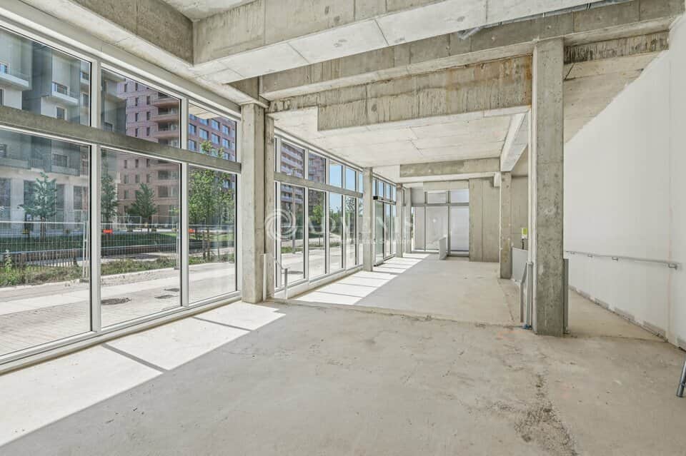Local commercial · 125 m² · Location — photo 1