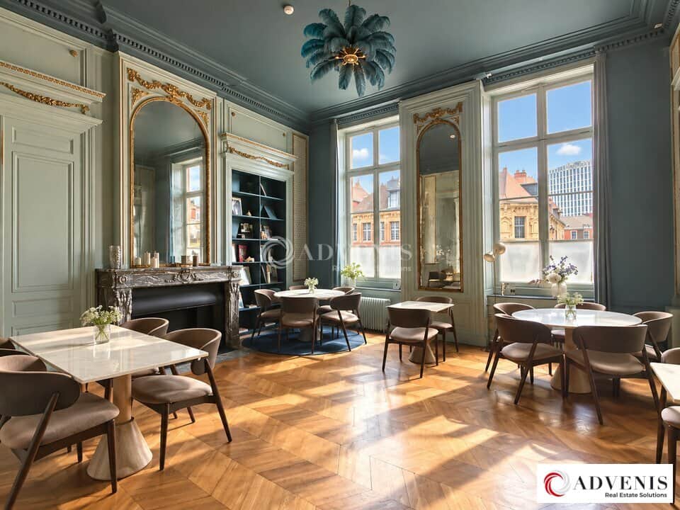 Local commercial · 1100 m² · Location — photo 1