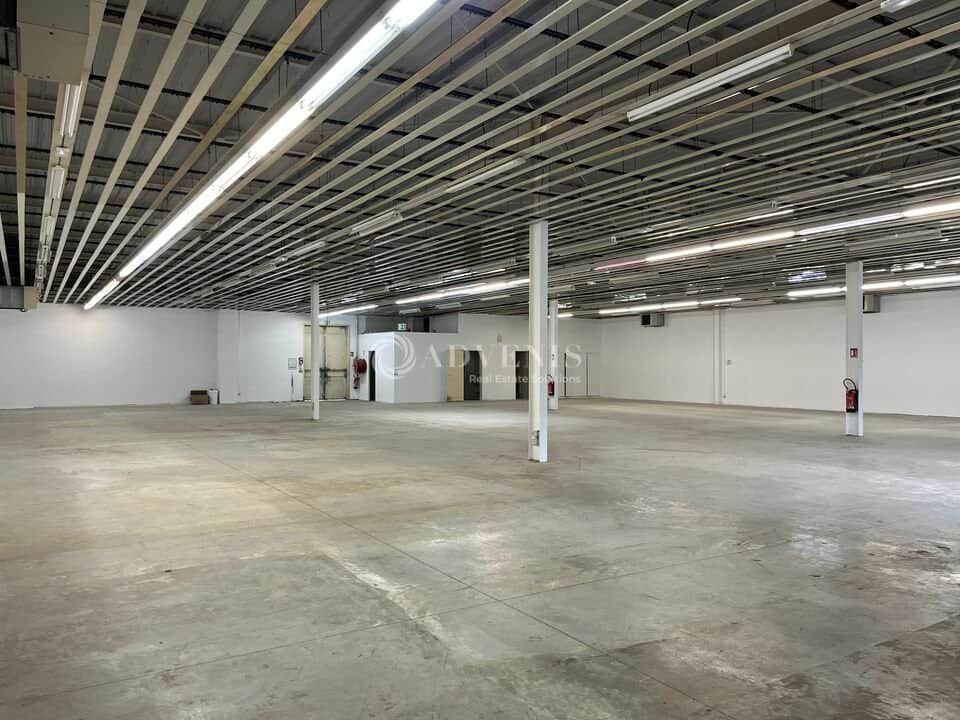 Local commercial · 700 m² · Location — photo 1