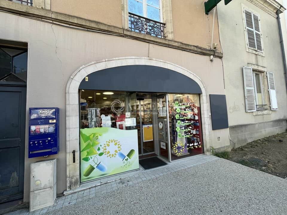 Local commercial · 50 m² · Location — photo 1