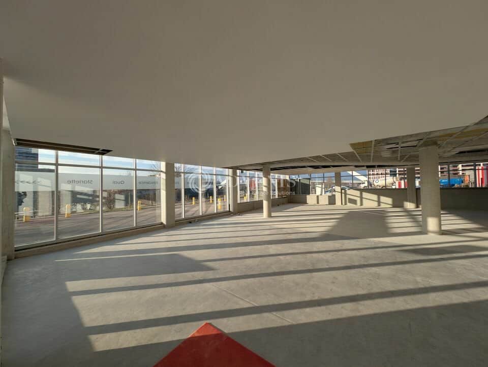 Local commercial · 228 m² · Location — photo 1