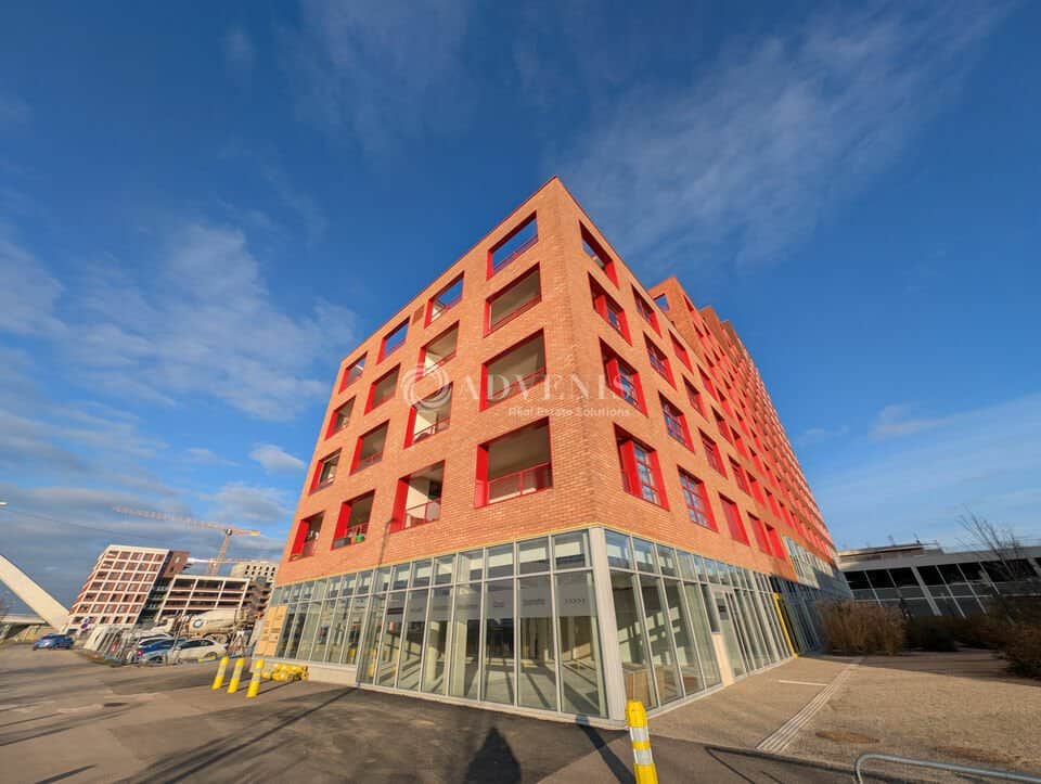 Local commercial · 228 m² · Location — photo 1