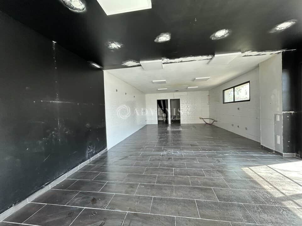 Local commercial · 70 m² · Location — photo 1