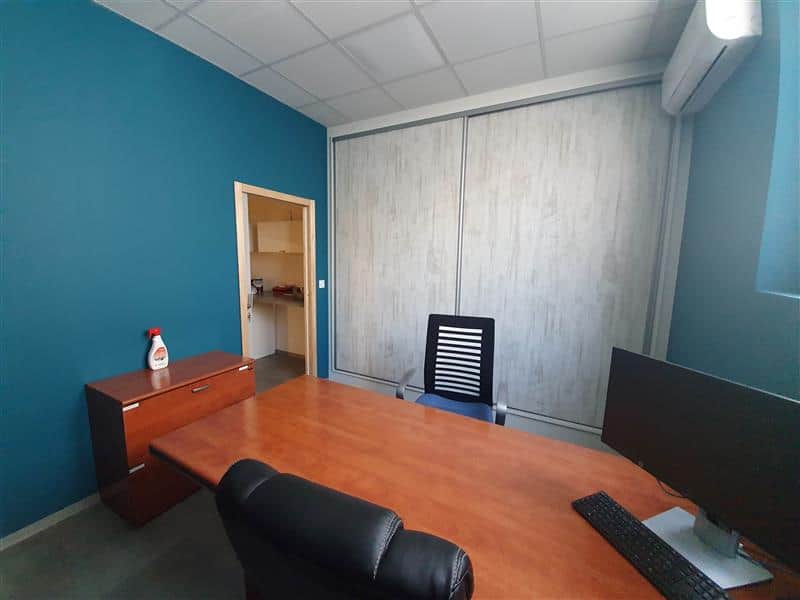 Local commercial · 600 m² · Location — photo 1