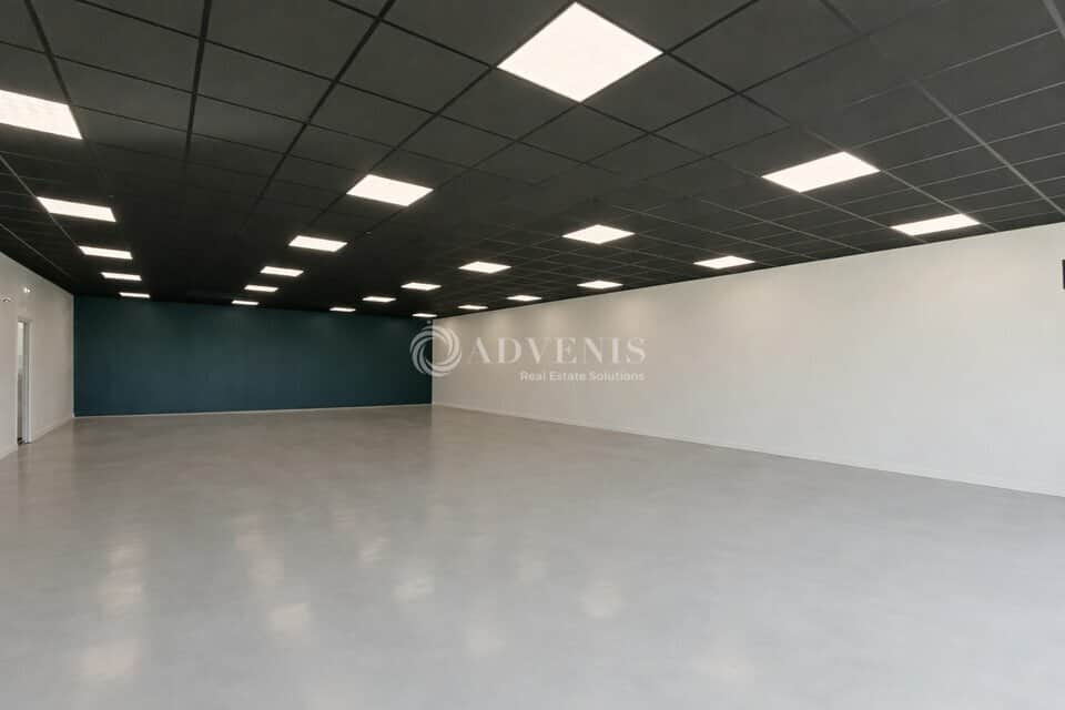 Local commercial · 360 m² · Location — photo 1