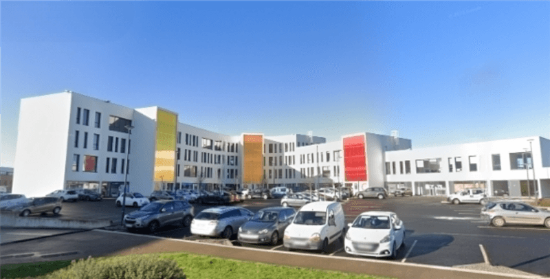 Local commercial · 51 m² · Location — photo 1