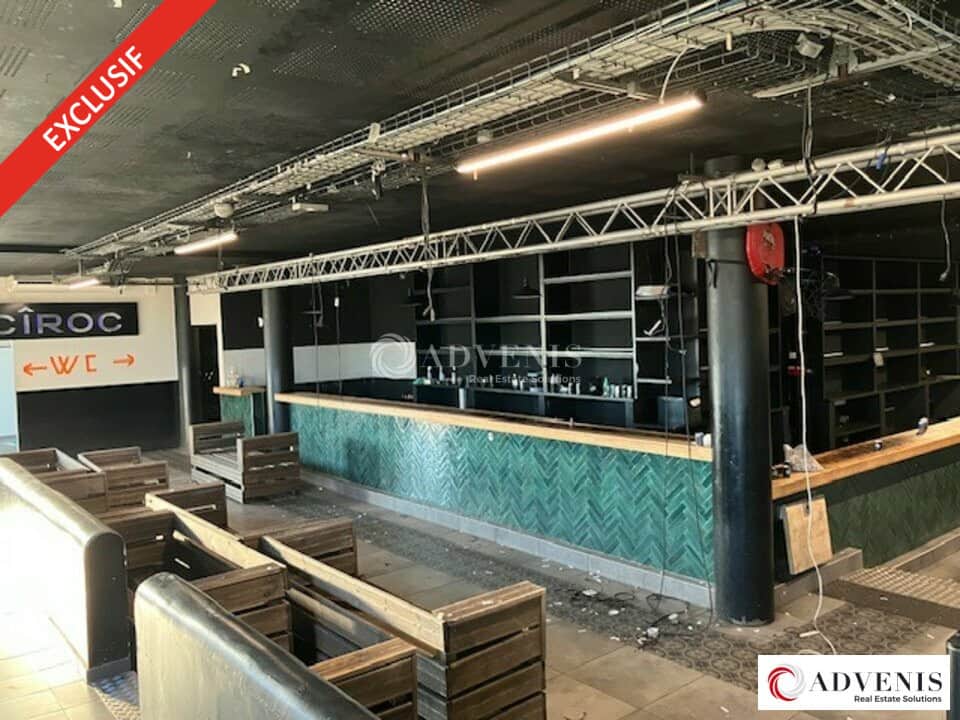 Bar-Café · 638 m² · Location — photo 1