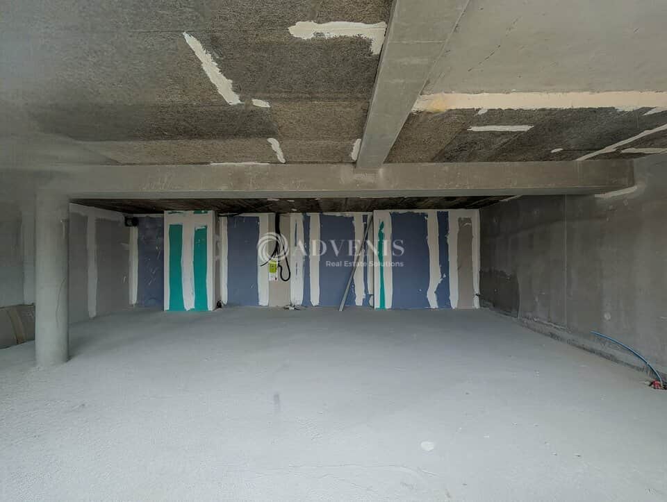 Local commercial · 63 m² · Location — photo 1
