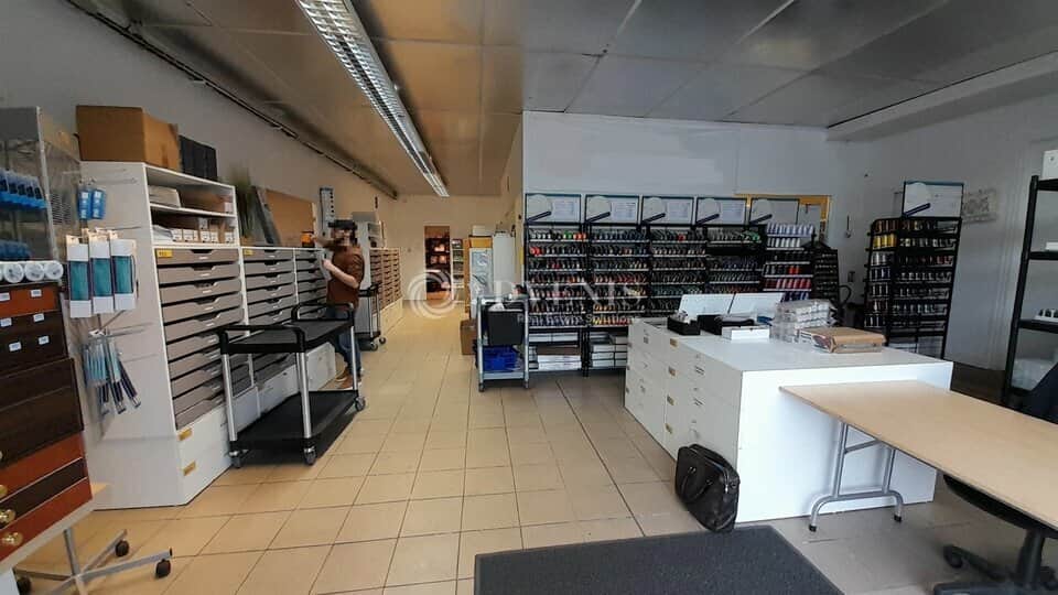 Local commercial · 360 m² · Location — photo 1
