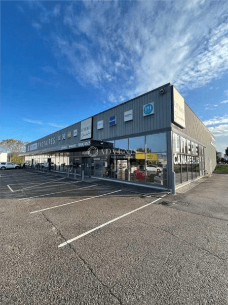 Local commercial · 700 m² · Achat des murs — photo 1