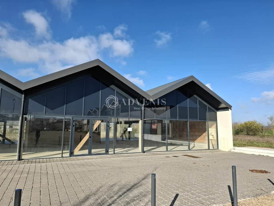 Local commercial · 213 m² · Achat des murs — photo 1