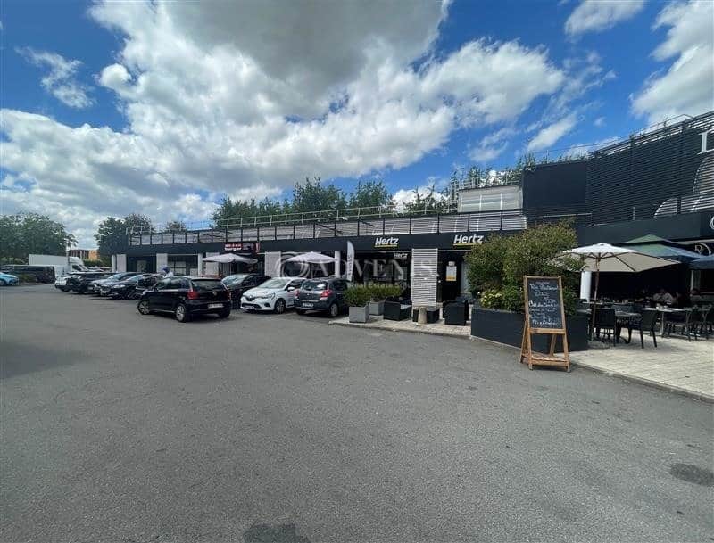 Local commercial · 108 m² · Location — photo 1
