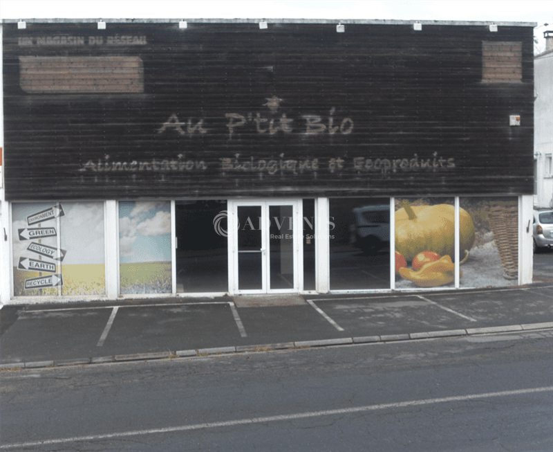 Local commercial · 330 m² · Achat des murs — photo 1