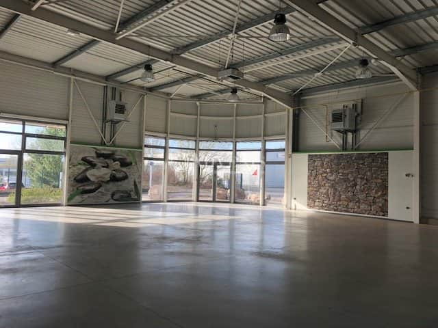 Local commercial · 389 m² · Location — photo 1