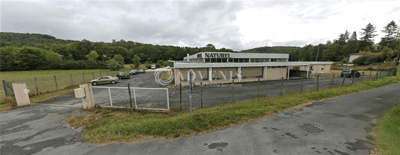 Local commercial · 300 m² · Location — photo 1