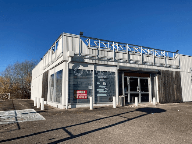 Local commercial · 900 m² · Location — photo 1