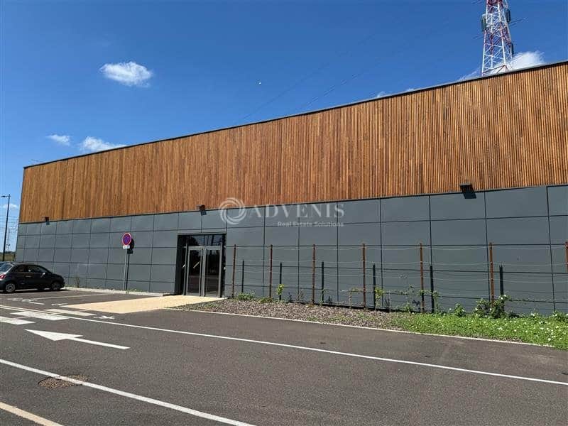 Local commercial · 638 m² · Location — photo 1