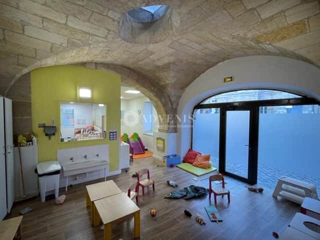 Local commercial · 340 m² · Achat des murs — photo 1