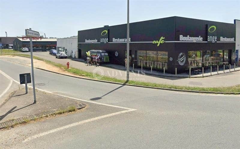 Local commercial · 180 m² · Location — photo 1