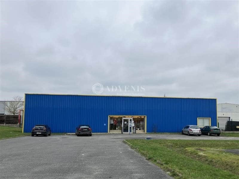 Local commercial · 1050 m² · Achat des murs — photo 1