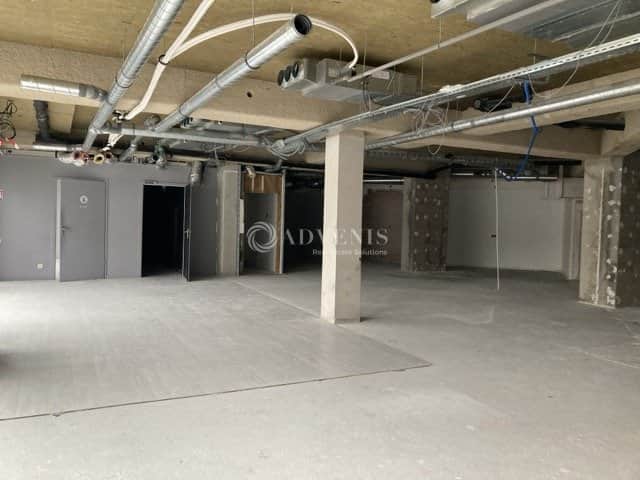 Local commercial · 369 m² · Location — photo 1