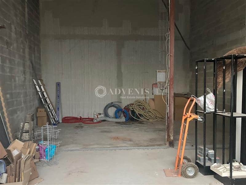 Local commercial · 71 m² · Location — photo 1