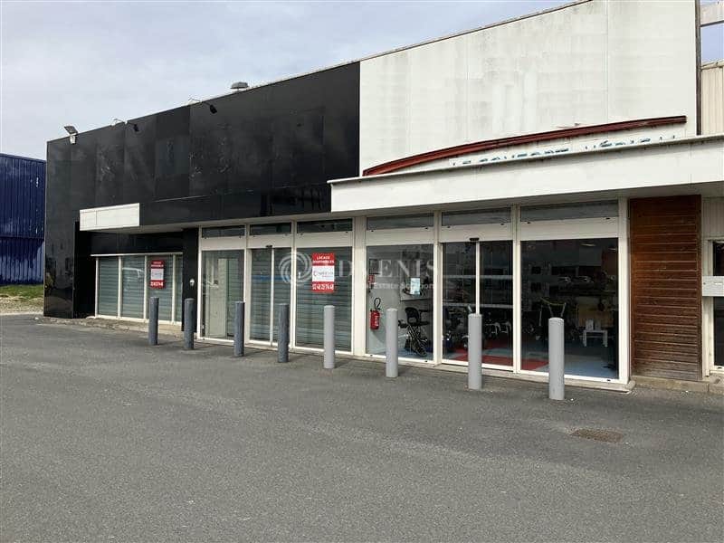 Local commercial · 1228 m² · Achat des murs — photo 1