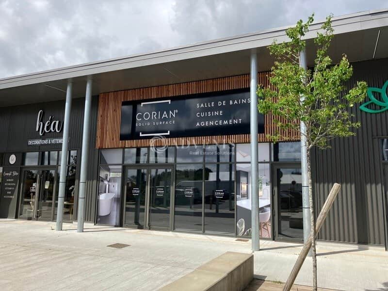 Local commercial · 257 m² · Location — photo 1