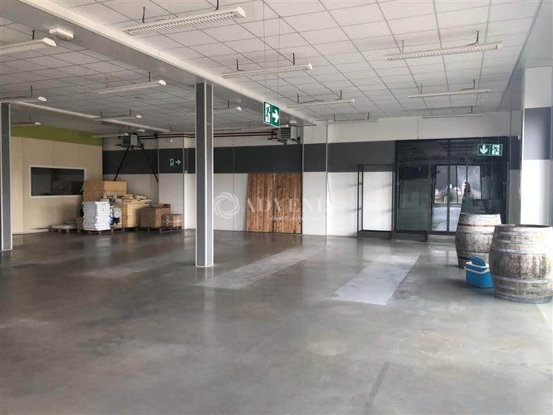 Local commercial · 400 m² · Location — photo 1