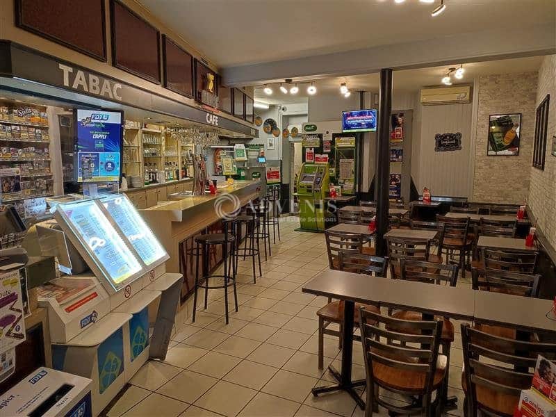 Local commercial · 130 m² · Achat des murs — photo 1